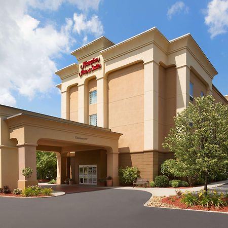 Hampton Inn & Suites Greenfield Bagian luar foto