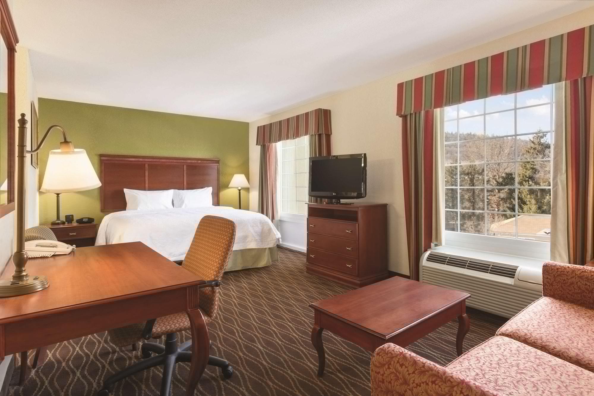 Hampton Inn & Suites Greenfield Bagian luar foto